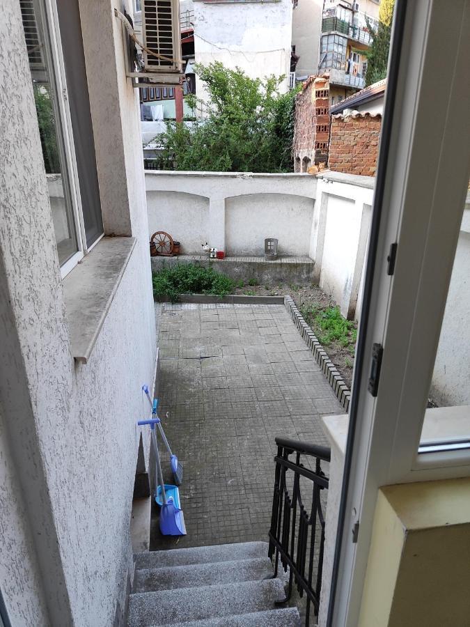 Лидер Хаус Хостел Varna Buitenkant foto